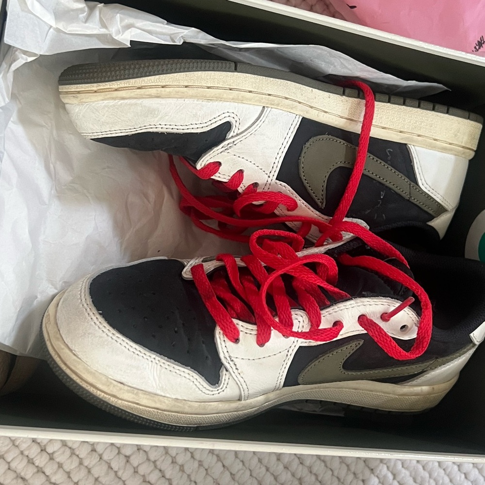 Nike White Box with Black Logo